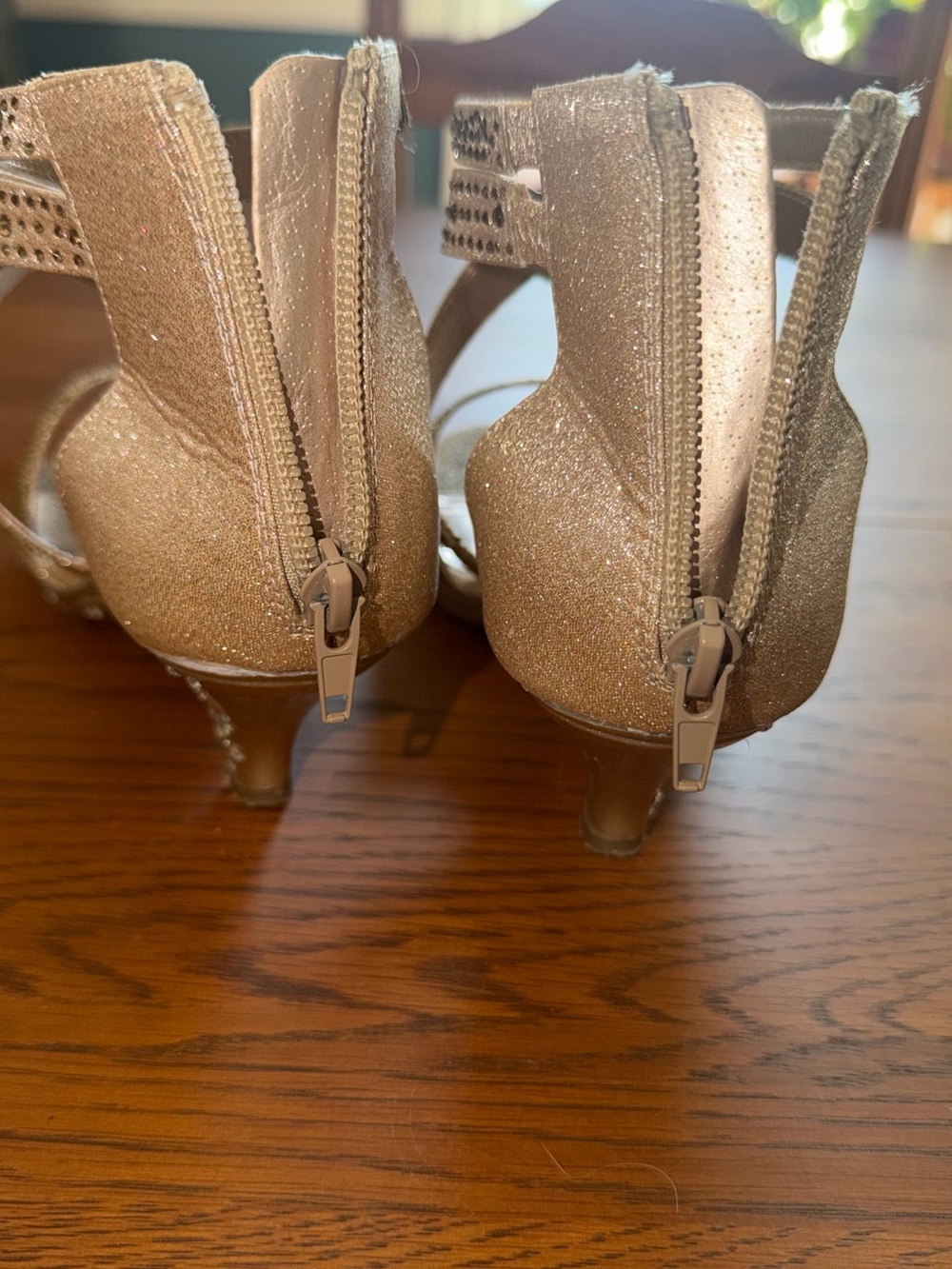 Womens size 5 Gold Strappy Embellished Dress Sandals - Picture 10 of 14